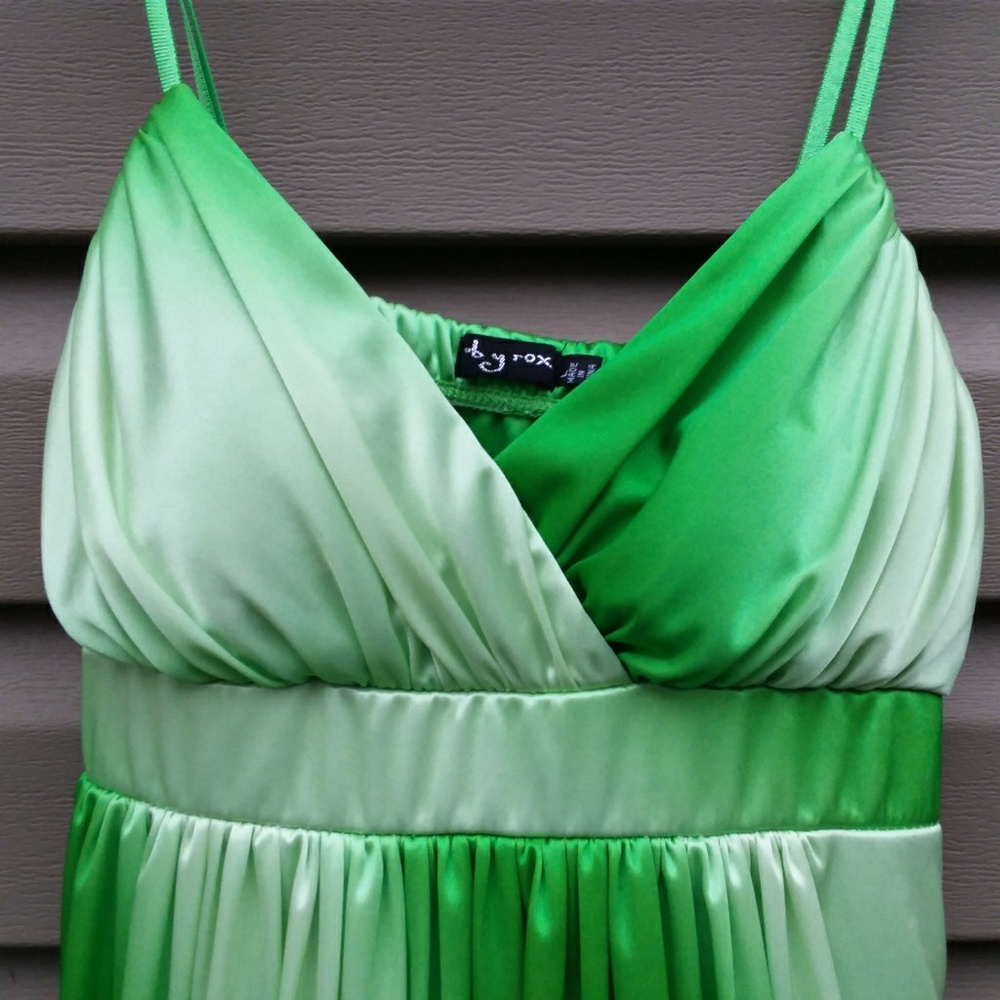 Ruby Rox Sz L Silky Shimmery Green Dress - Picture 4 of 8
